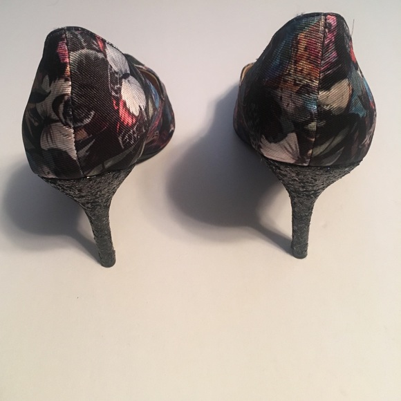 💎J. Renee multi-color pump w/black sequined toe - Picture 7 of 8